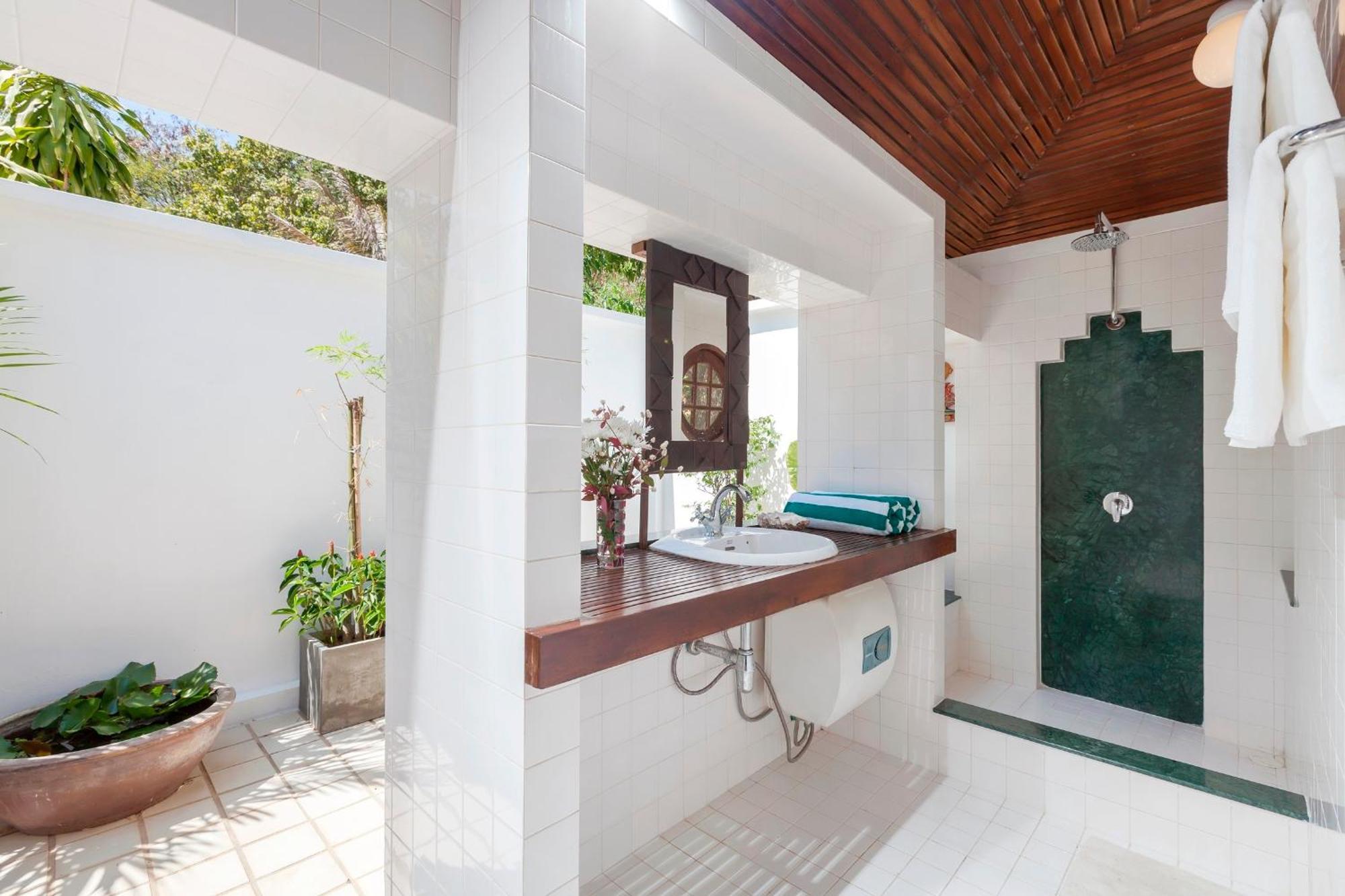 Baan Khunying - Secluded Phuket Beachfront Villa - SHA Certified Rawai Bagian luar foto