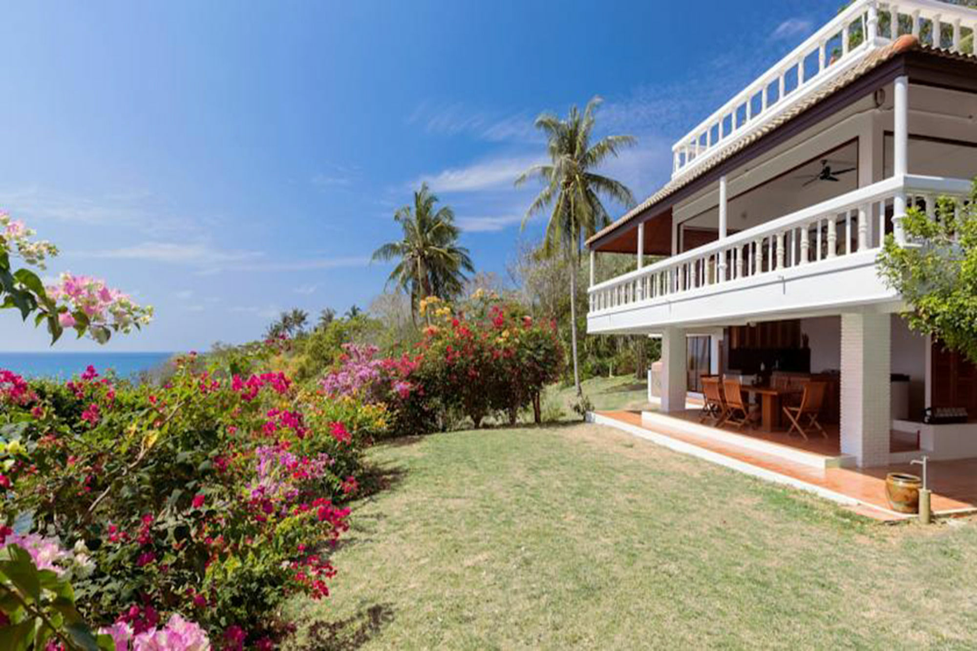 Baan Khunying - Secluded Phuket Beachfront Villa - SHA Certified Rawai Bagian luar foto