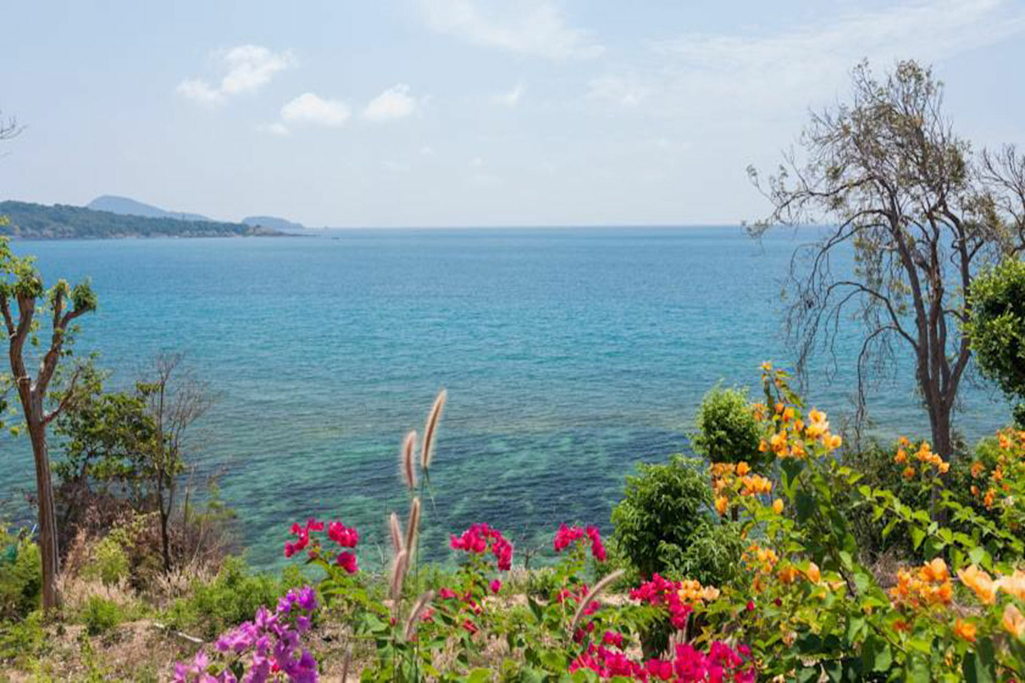 Baan Khunying - Secluded Phuket Beachfront Villa - SHA Certified Rawai Bagian luar foto