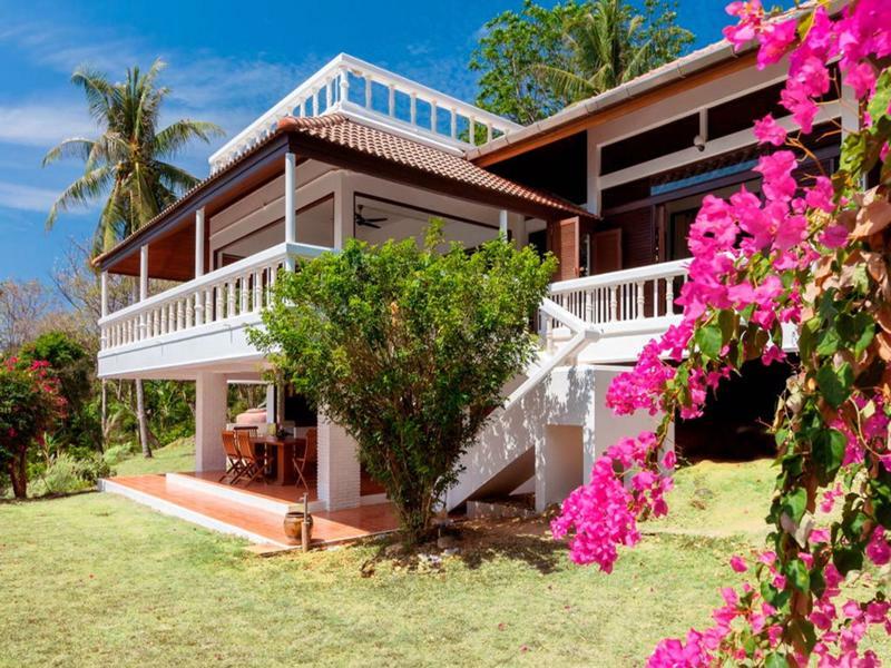 Baan Khunying - Secluded Phuket Beachfront Villa - SHA Certified Rawai Bagian luar foto