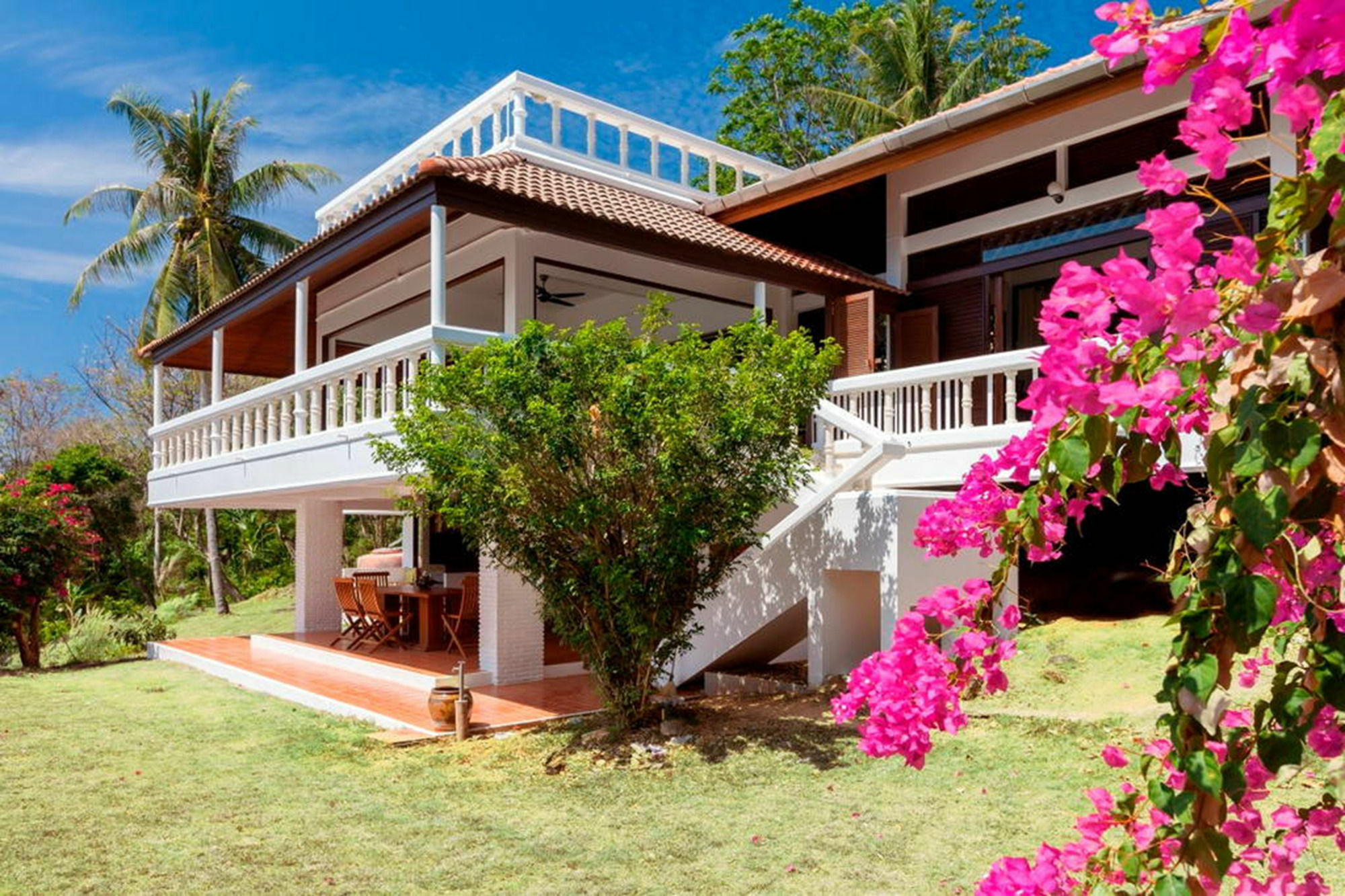 Baan Khunying - Secluded Phuket Beachfront Villa - SHA Certified Rawai Bagian luar foto